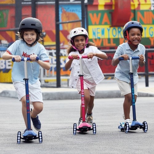 Micro Maxi Micro Deluxe LED 3 Tekerlekli Scooter Aqua 