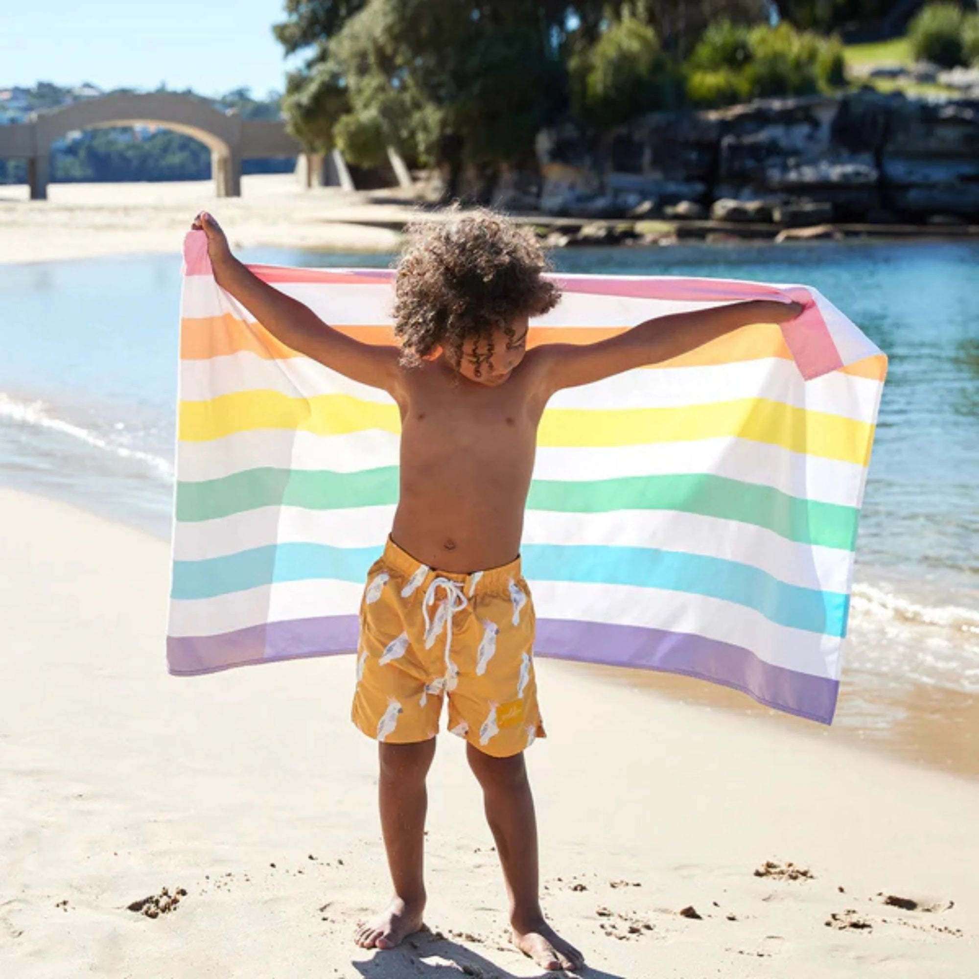 Dock And Bay Çocuk Plaj Havlusu Summer M Unicorn Waves Ekru