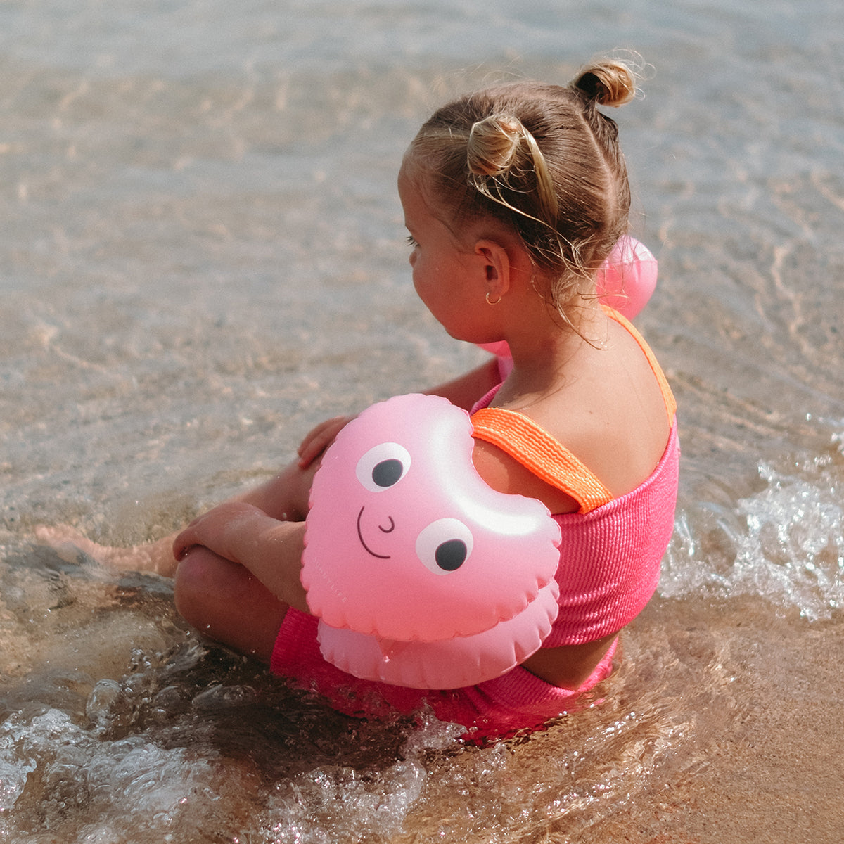 Sunnylife Çocuk Kolluk - Poppy the Peach Pink