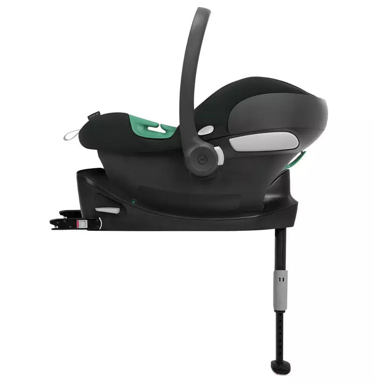 Cybex Aton B2 i-Size Volcano Black ana kucağı Eezy S Twist+2 şasesine adaptörle takılı