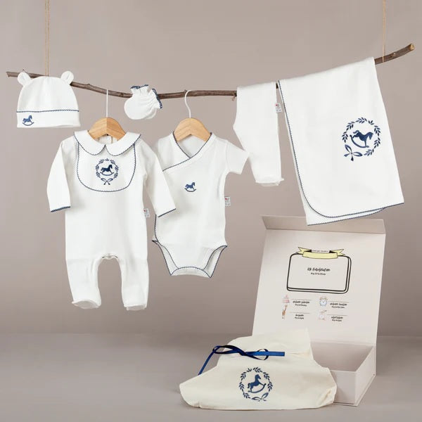 Mayys Baby Asil İndigo Tığ İşi Süslemeli Çelenkli At Nakışlı 6' li Organik Hastane Çıkış Seti Krem