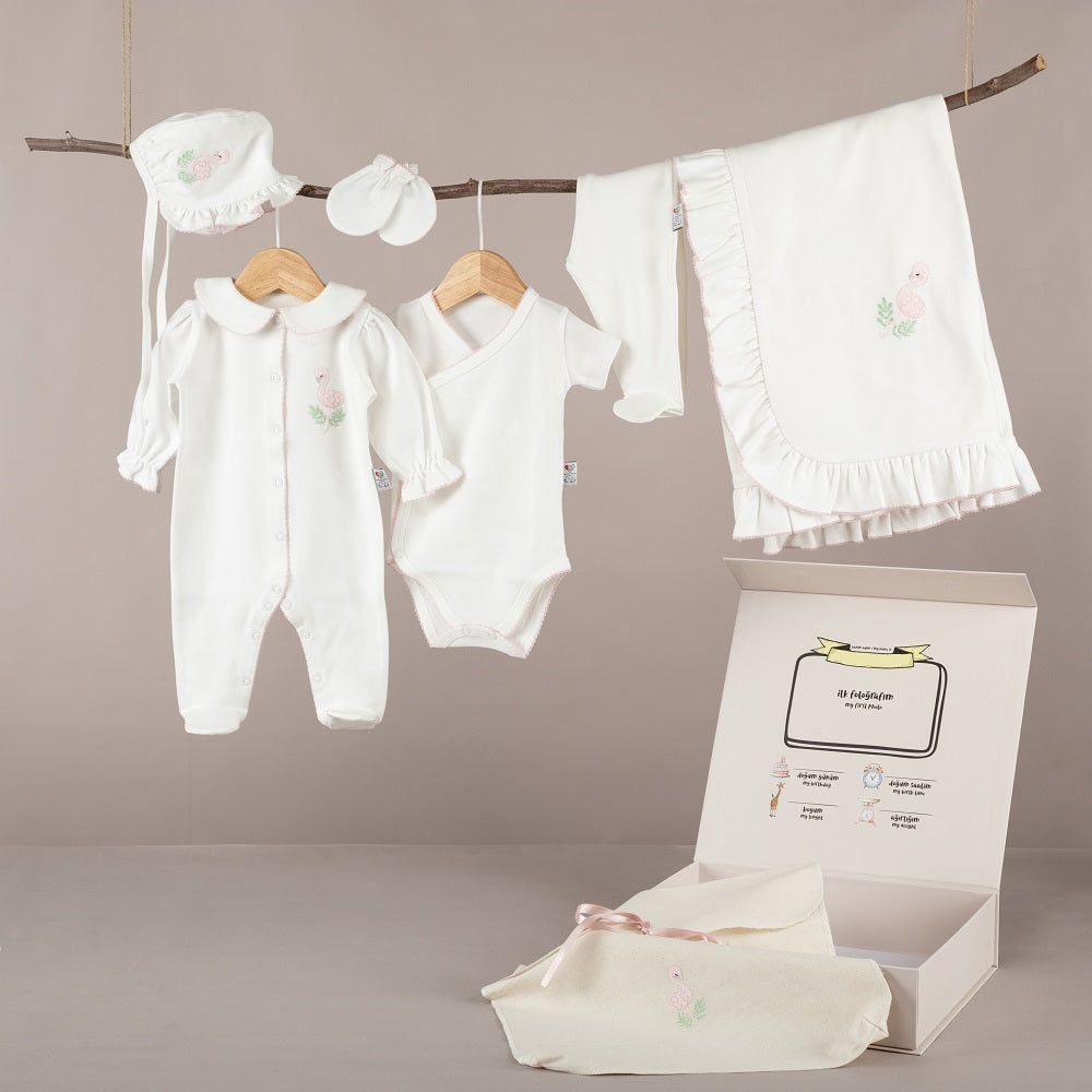 ChiMayys Baby Nazenin Flamingo Nakışlı Pembe Tığ İşi Süslemeli Organik 6'lı Hastane Çıkışı Beyaz