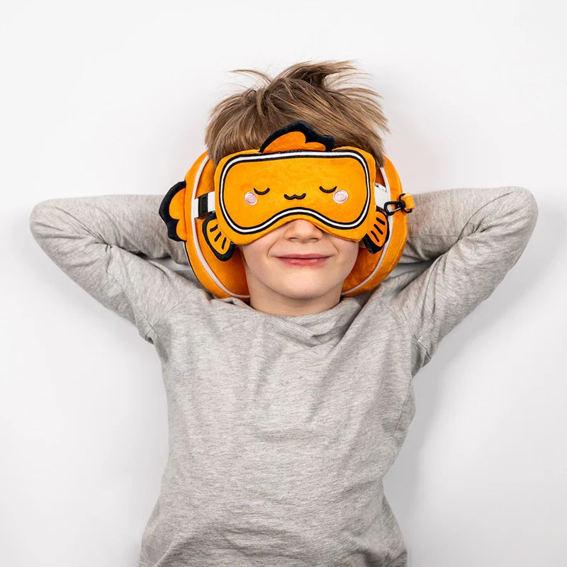 Relaxeazzz Seyahat Yastığı Ve Göz Maskesi Adoramals Finley the Clown Fish Plush