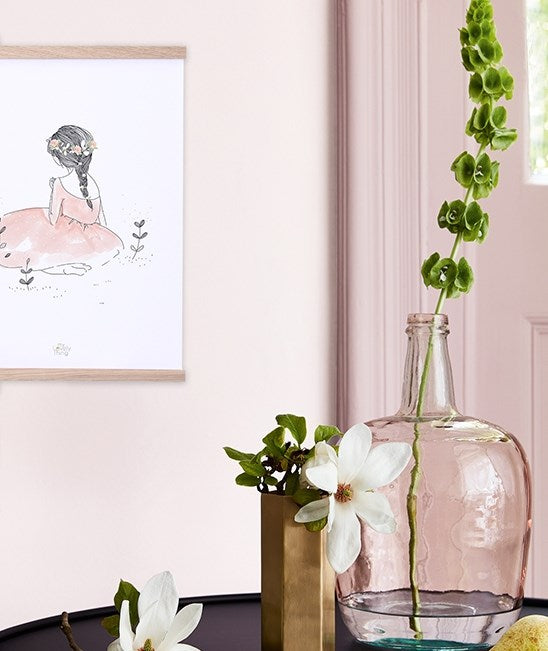 Lilipinso Bebek Odası Poster 30x40 cm Bahçede STD
