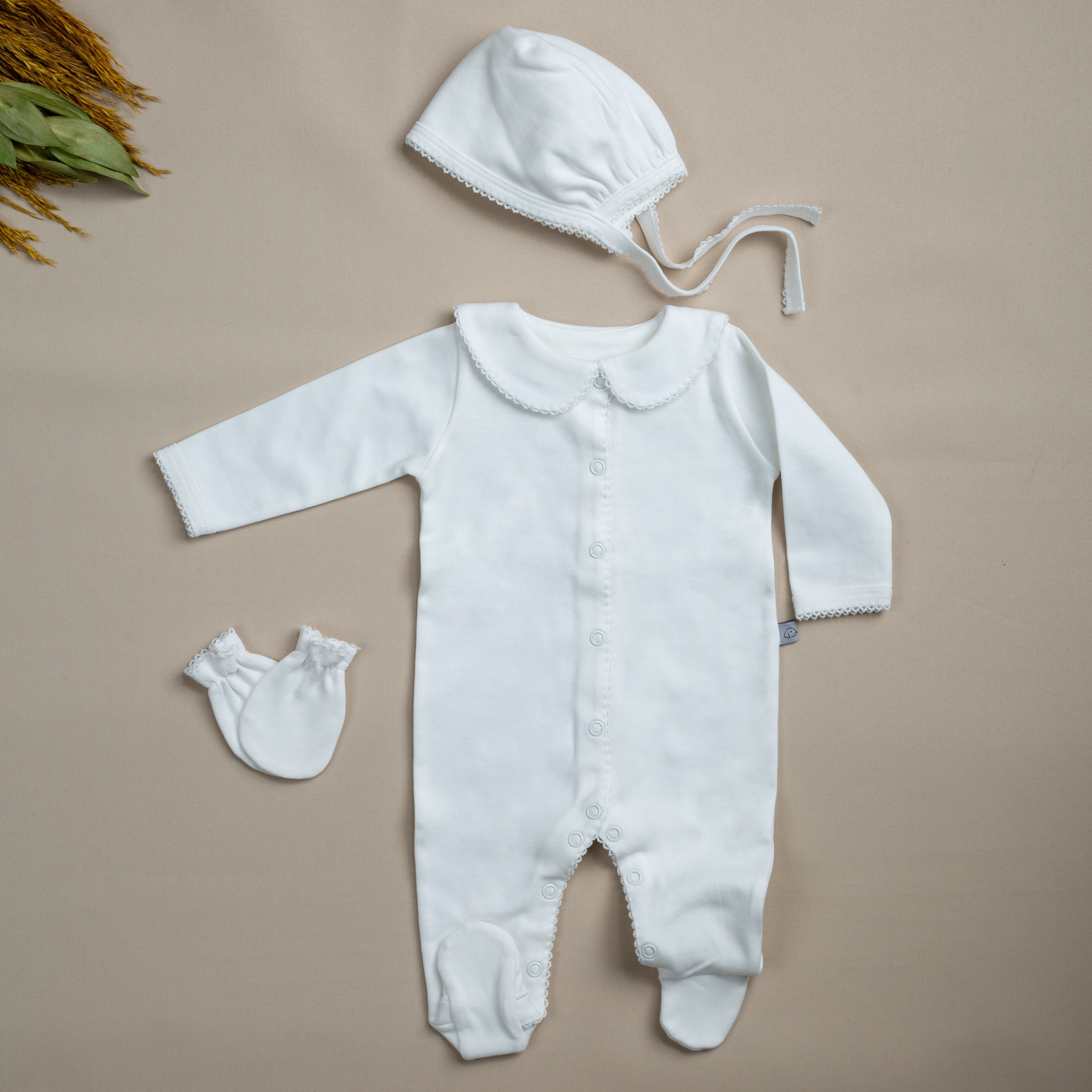 Mayys Baby Organik Elegant Beyaz Tığ İşi Süslemeli 4'lü Hastane Çıkış Seti Ekru
