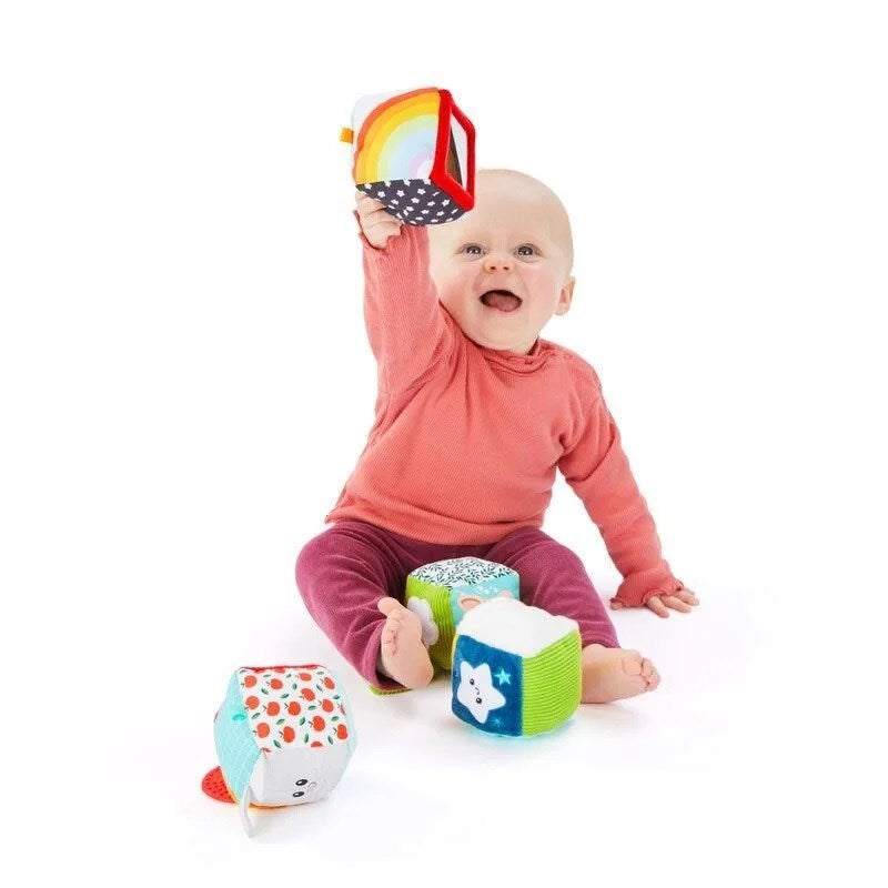 Sophie la Girafe Multi'activities +4lü Küp Oyuncak STD
