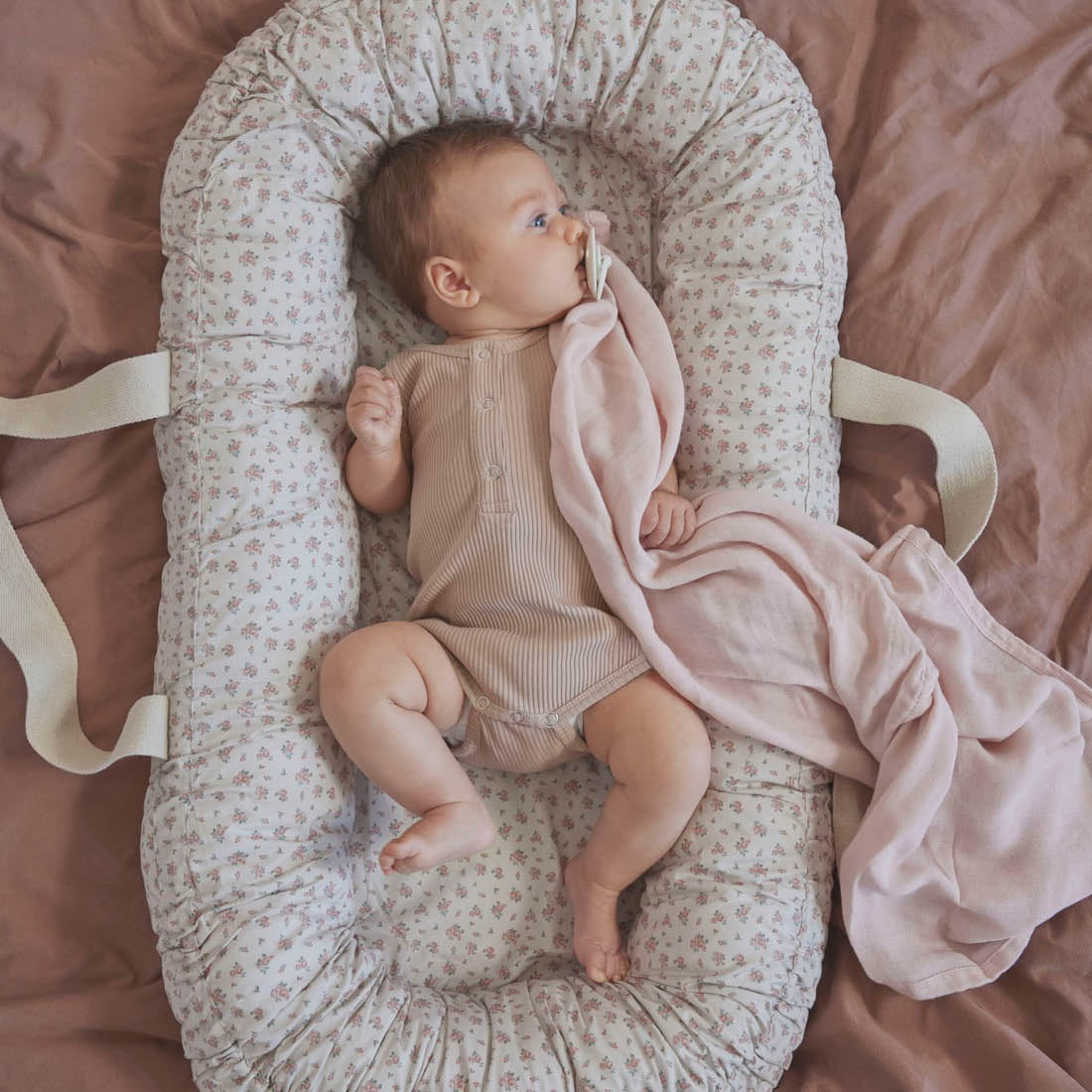 Elodie Details Taşınabilir Bebek Yuvası Autumn Rose - Yatak - Görsel 3